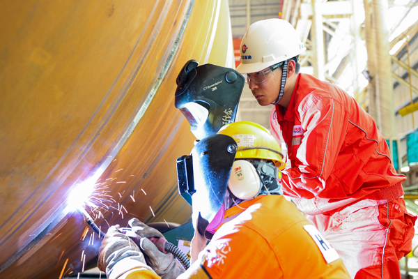 配亿多配资 五四青年节｜“煤炭裁缝”“火眼技工”，他们用青春谱写华章