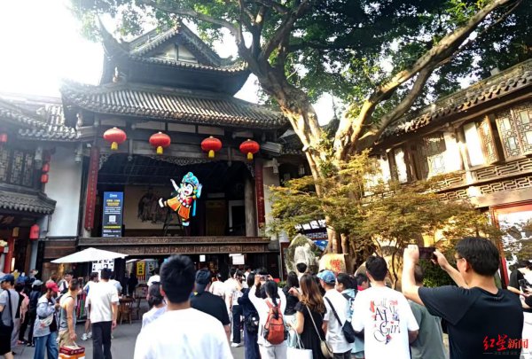 御龙优配 全息智能炫屏升级产品即将亮相北京，成都企业借实景验证多元布局